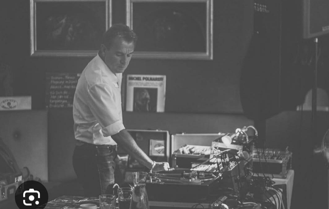 KellerMusik mit DJ FLÖ